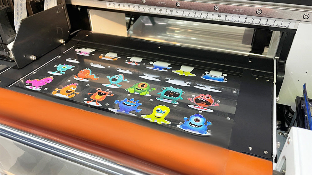 A3 UV DTF-Drucker mit Laminator Roll To Roll All-in-One A3 UV DTF-Drucker für Aufkleber