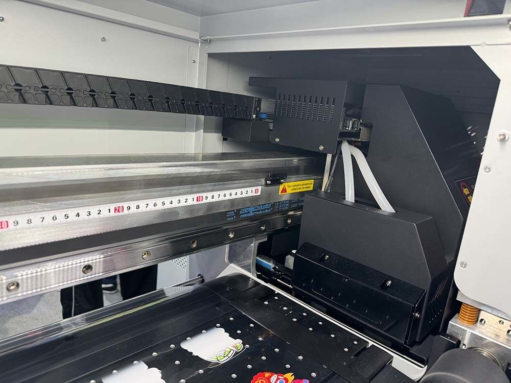 A2 A3 Digital 60cm DTF Aufkleber UV-Drucker Glas-Metalldruckmaschine mit 13200 U1 Kopf
